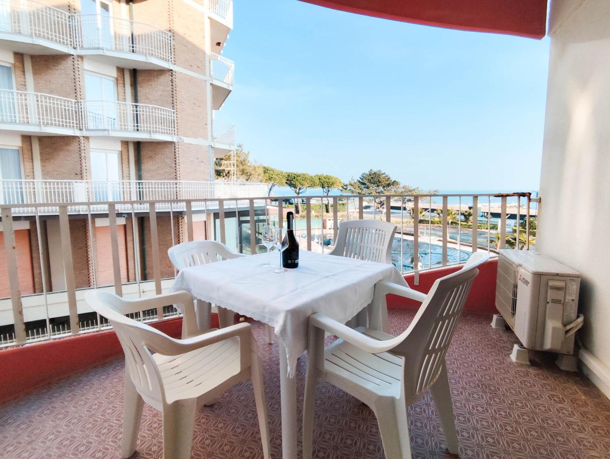 Ferienwohnung Apollo Fronte Mare Lido di Jesolo Exterior foto