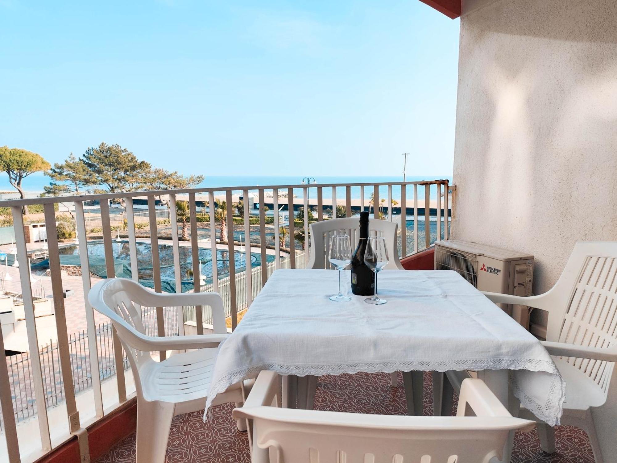 Ferienwohnung Apollo Fronte Mare Lido di Jesolo Exterior foto